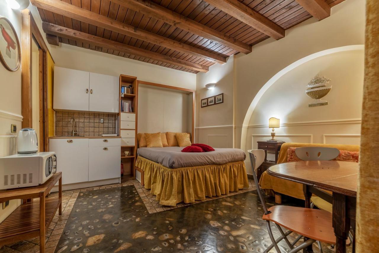 Piazza Navona Cozy And Central Studio Рим Екстериор снимка